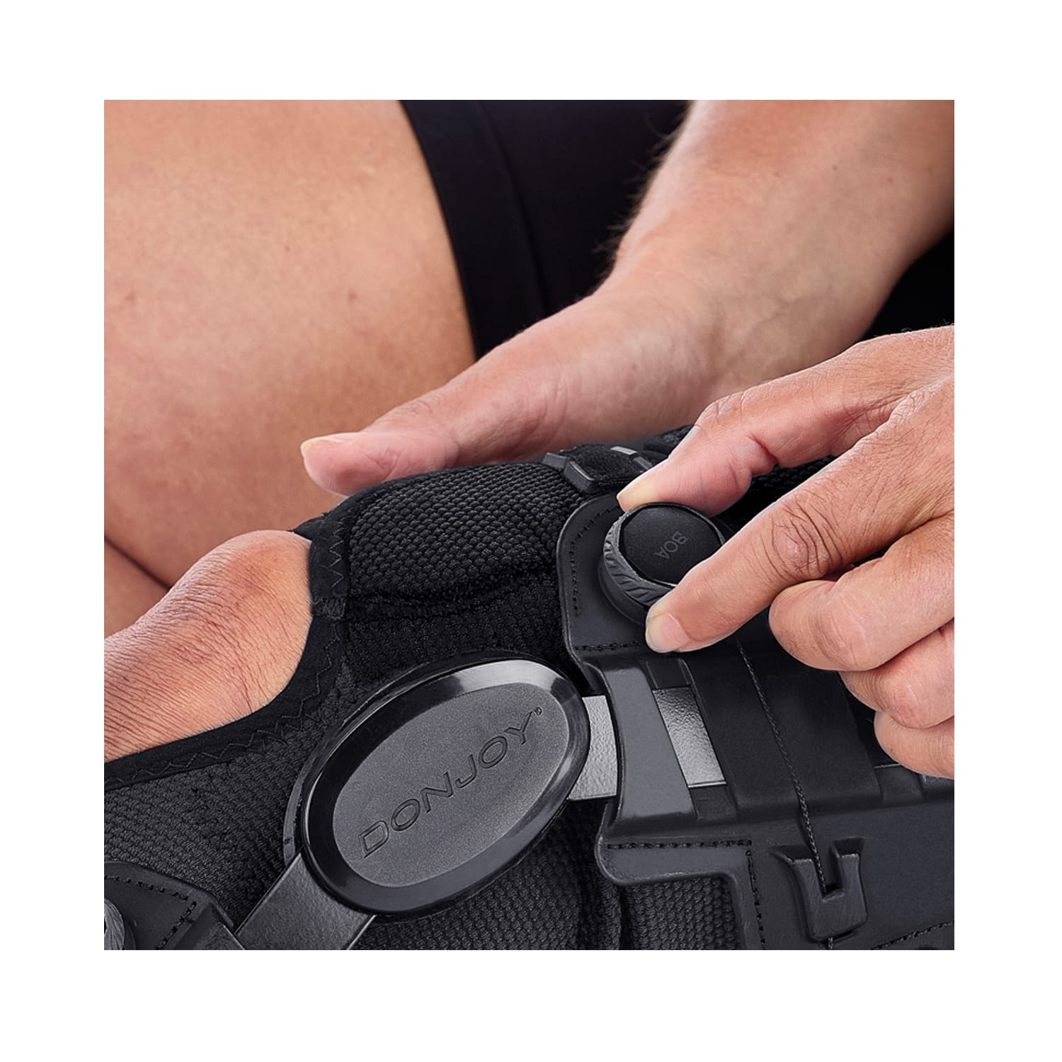 Donjoy OA GO Knee Brace Right Medial / Left Lateral (Large)